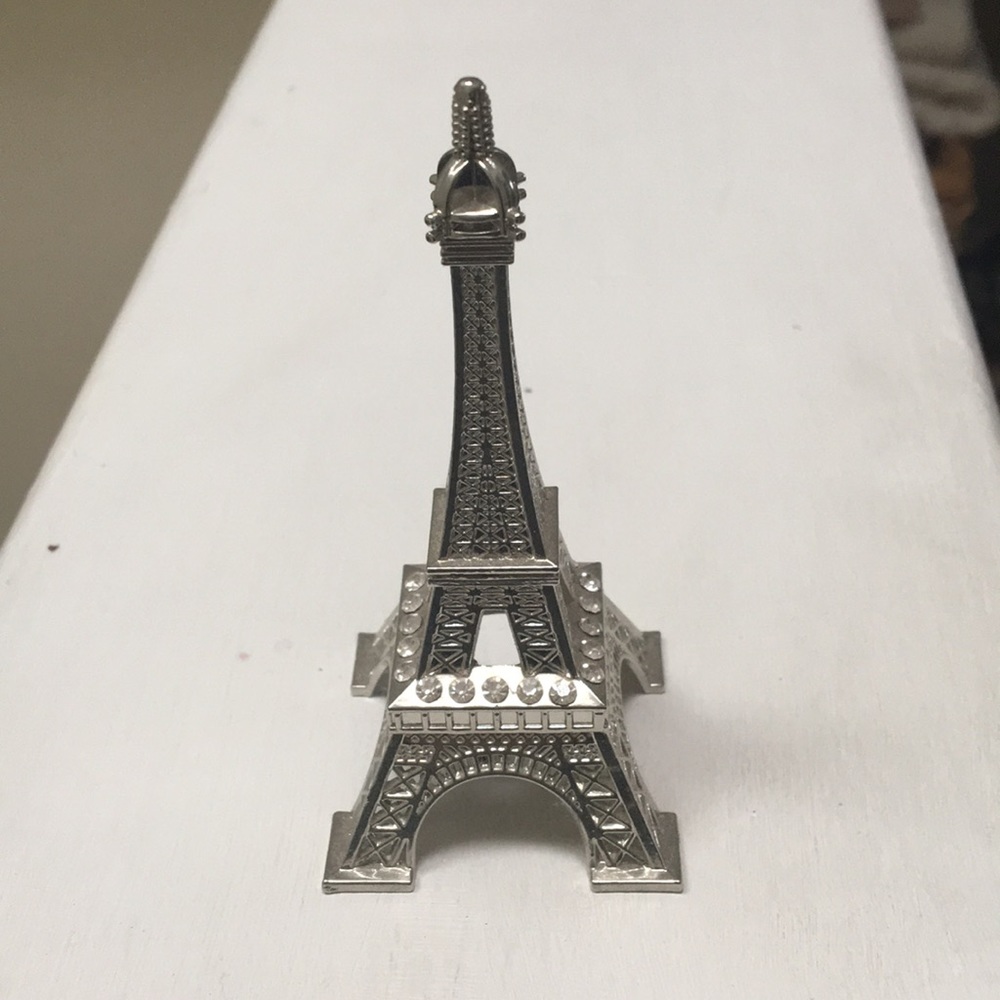 Mini Eiffel Tower.